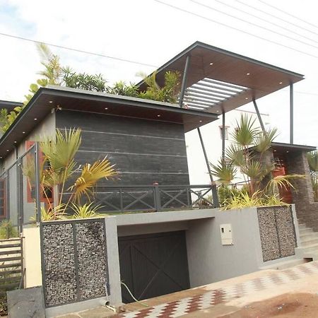 Varaa Villa Mysore Exterior foto