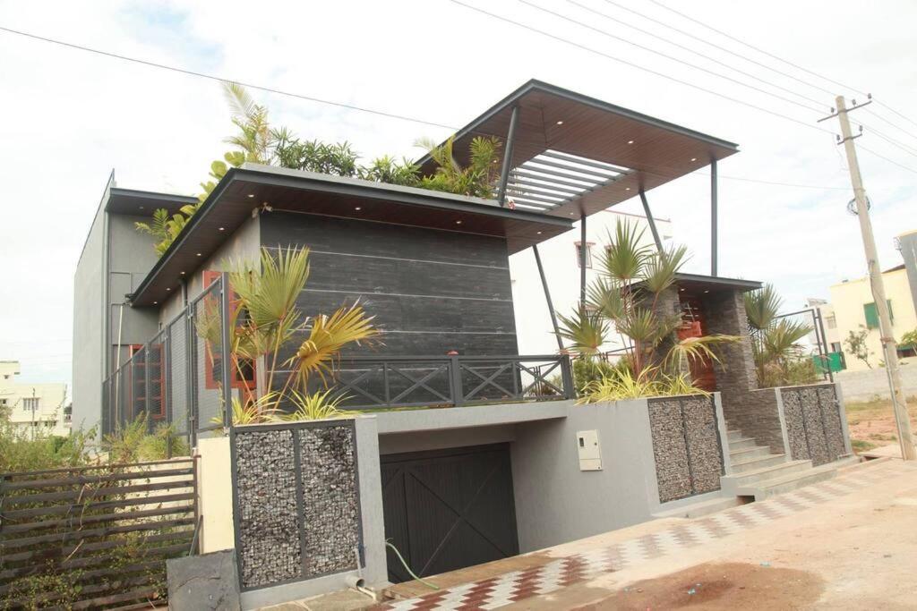 Varaa Villa Mysore Exterior foto